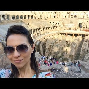 Meet your Posher, Alicia